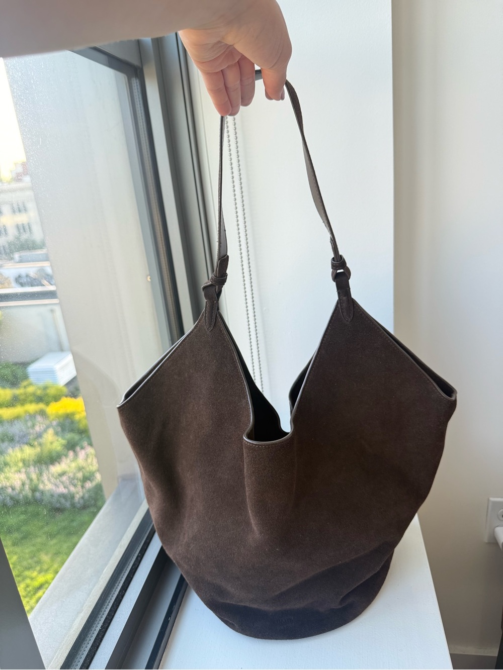 KHAITE Medium Lotus Tote Bag - Picture 3 of 5